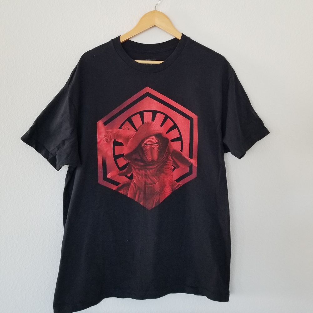 EUC Star Wars 'Kylo Ren' T-Shirt